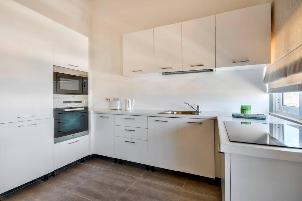 Vallettastay - Harbor View Gem -Sea View 2 Bed Apt Ngoại thất bức ảnh